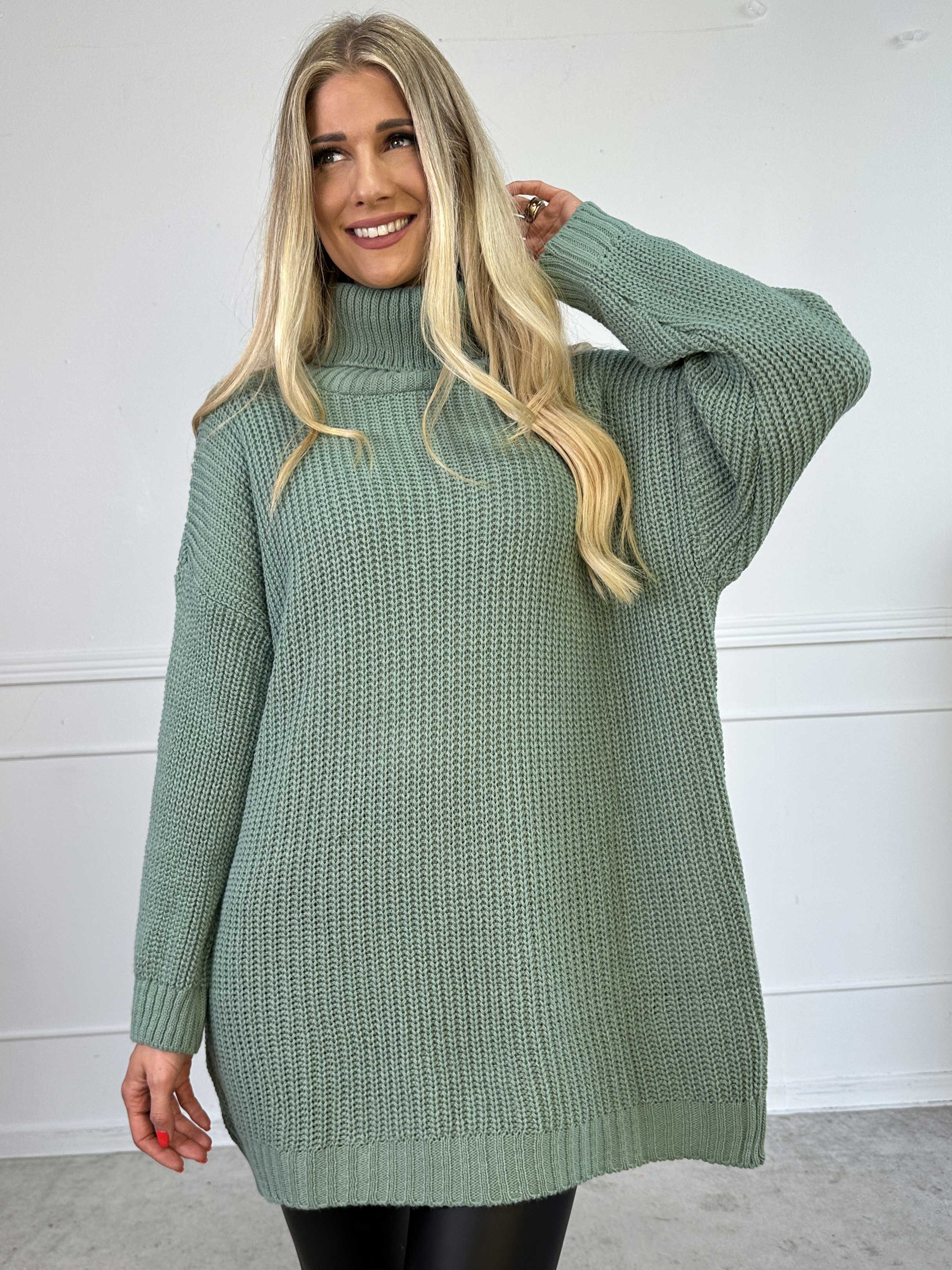 Cindy - Enfärgad mysig stickad tröja med polotröja